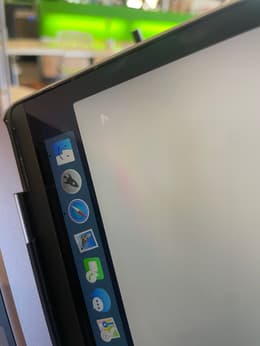 MacBook Pro 13 インチ (2020) シルバー - Core i7 2.3 GHZ - SSD