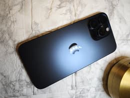 iPhone 15 Pro Max リファービッシュ品 | Back Market