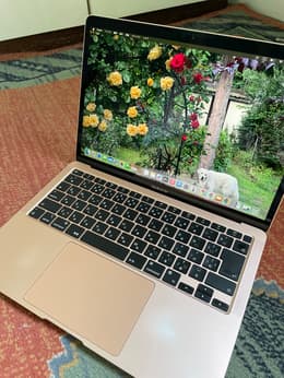MacBook Air 13 インチ (2020) - Apple M1 8-コア と 8-コア GPU