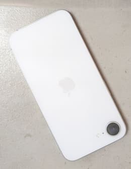 iPhone 16e リファービッシュ品 | Back Market