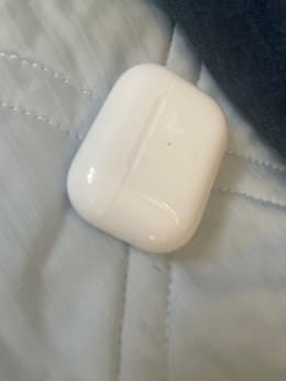 Apple AirPods Pro 第1世代 (2021) - MagSafe 充電ケース 【整備済み