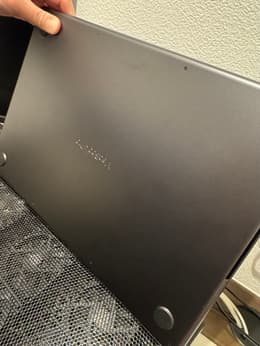 MacBook Pro 14 インチ (2023) - Apple M3 Max 16-コア と 40-コア GPU