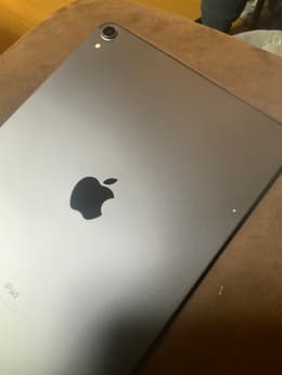 iPad Pro 11 インチ (2018) 第1世代 256 GB - Wi-Fi - シルバー 【整備