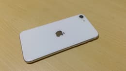 GW特別✨iPhoneSE2020 ブラック　使用期間短い端末。 iPhone SE (2020) リファービッシュ品 | Back Market