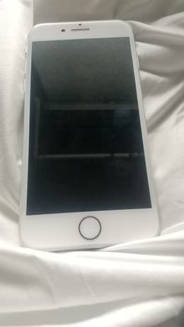 iPhone 8 リファービッシュ品 | Back Market