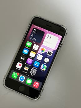 iPhone SE (2020) リファービッシュ品 | Back Market