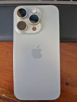 iPhone 15 Pro 128GB - ナチュラルチタニウム - Simフリー 【整備済み