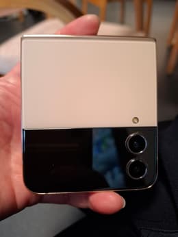 Galaxy Z Flip4 リファービッシュ品 | Back Market