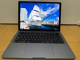 MacBook Pro 16 インチ (2021) - Apple M1 Pro 10-コア と 16-コア GPU